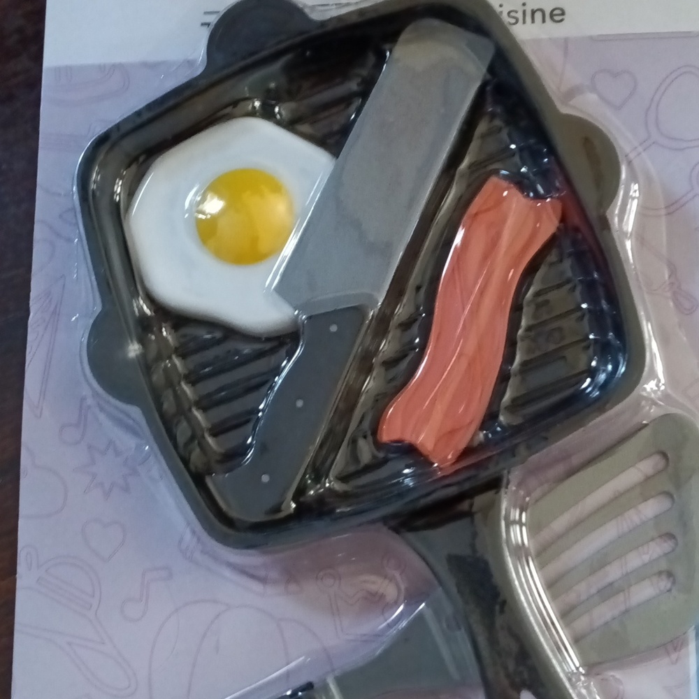 NWT Kids Kitchen Toy Food 5 Piece Bacon Egg Frying Pan
